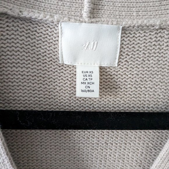 Oversize cardigan. Cream. - Picture 2 of 3